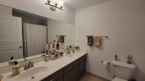 438 NE 194th Terrace Miami FL 33179
