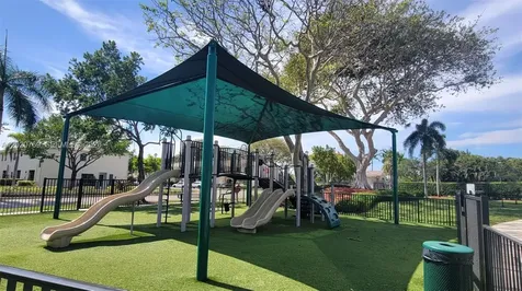 438 NE 194th Terrace Miami FL 33179