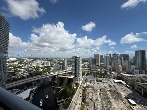 185 SW 7th Street Miami FL 33130