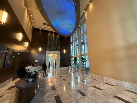 185 SW 7th Street Miami FL 33130