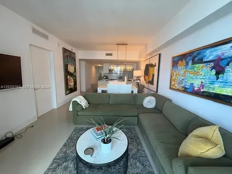 185 SW 7th Street Miami FL 33130