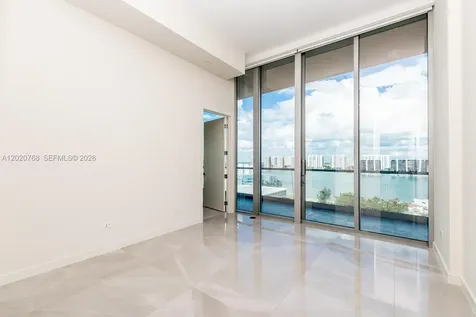 18501 E Collins Sunny Isles Beach FL 33160