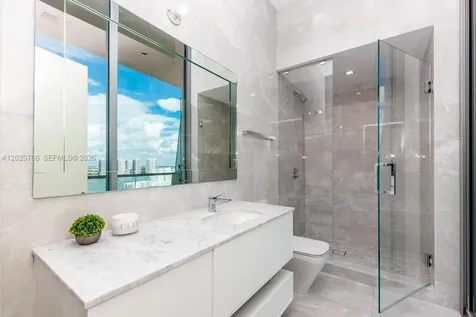 18501 E Collins Sunny Isles Beach FL 33160