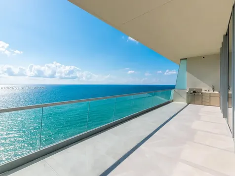 18501 E Collins Sunny Isles Beach FL 33160