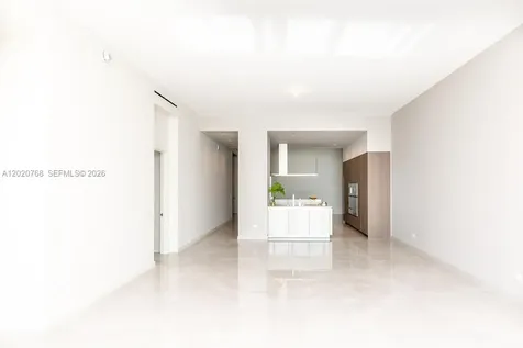18501 E Collins Sunny Isles Beach FL 33160