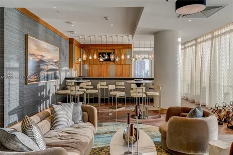 18501 E Collins Sunny Isles Beach FL 33160