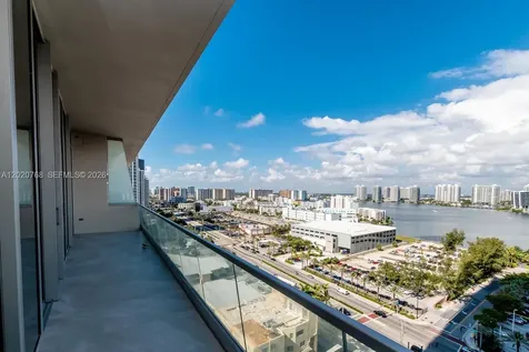 18501 E Collins Sunny Isles Beach FL 33160