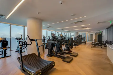 18501 E Collins Sunny Isles Beach FL 33160