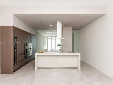 18501 E Collins Sunny Isles Beach FL 33160