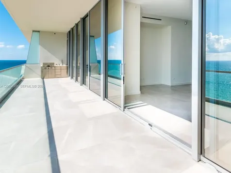 18501 E Collins Sunny Isles Beach FL 33160
