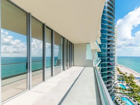 18501 E Collins Sunny Isles Beach FL 33160