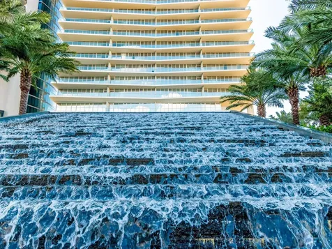 18501 E Collins Sunny Isles Beach FL 33160