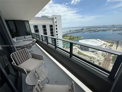159 NE 6th Street Miami FL 33132
