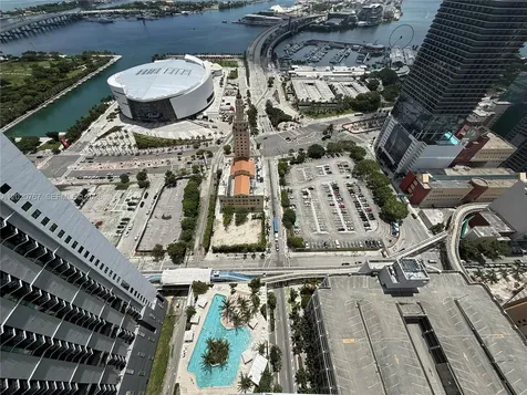 159 NE 6th Street Miami FL 33132