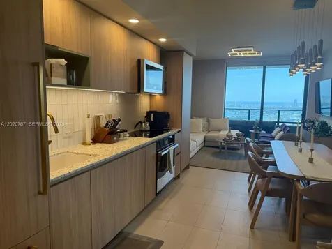 159 NE 6th Street Miami FL 33132