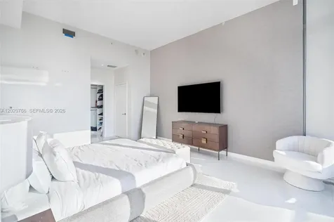 88 SW 7th Street Miami FL 33130