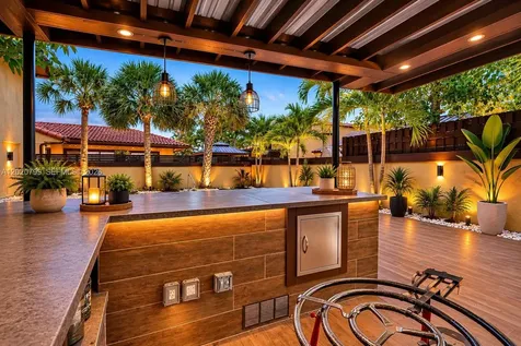 1010 NE 204th Terrace Miami FL 33179