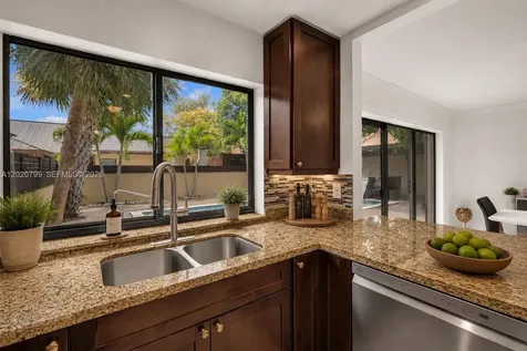 1010 NE 204th Terrace Miami FL 33179