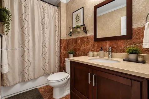 1010 NE 204th Terrace Miami FL 33179