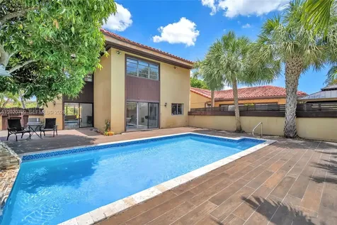 1010 NE 204th Terrace Miami FL 33179