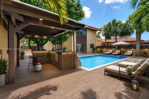 1010 NE 204th Terrace Miami FL 33179