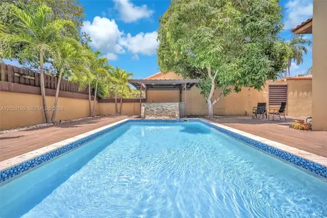 1010 NE 204th Terrace Miami FL 33179