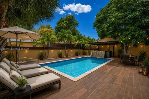 1010 NE 204th Terrace Miami FL 33179