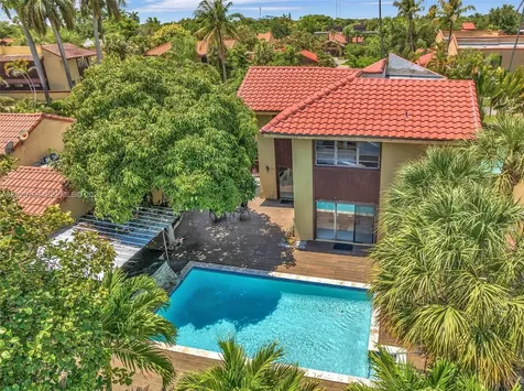 1010 NE 204th Terrace Miami FL 33179