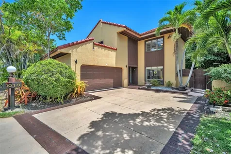 1010 NE 204th Terrace Miami FL 33179