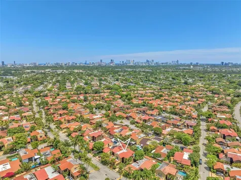 1010 NE 204th Terrace Miami FL 33179