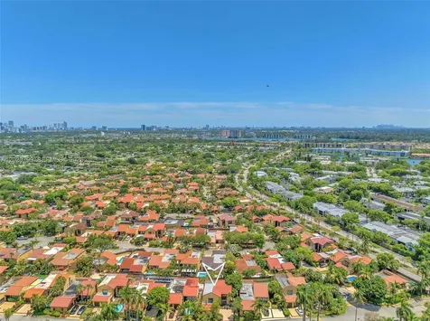1010 NE 204th Terrace Miami FL 33179