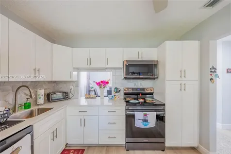 108 Lake Terry Drive West Palm Beach FL 33411