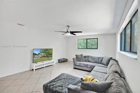 480 SW 55th Avenue Plantation FL 33317