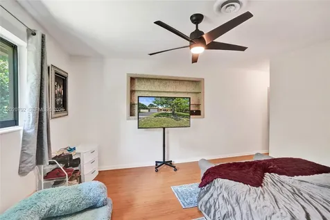 480 SW 55th Avenue Plantation FL 33317