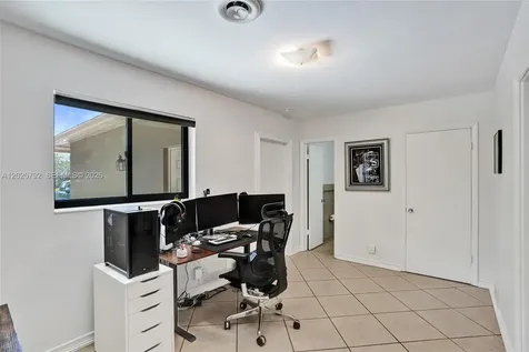 480 SW 55th Avenue Plantation FL 33317