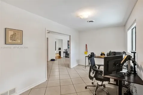 480 SW 55th Avenue Plantation FL 33317