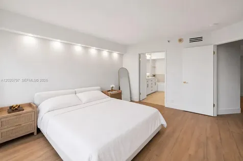 19101 NE 36th Court Aventura FL 33180