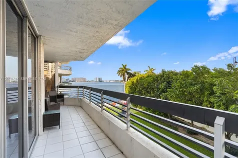 19101 NE 36th Court Aventura FL 33180