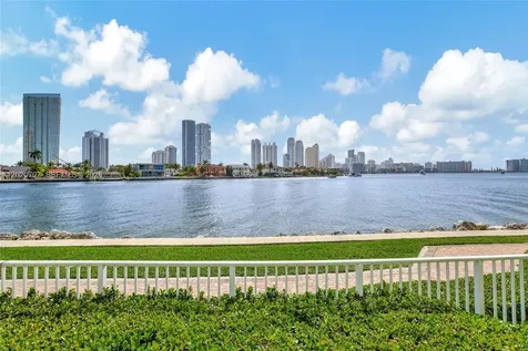 19101 NE 36th Court Aventura FL 33180