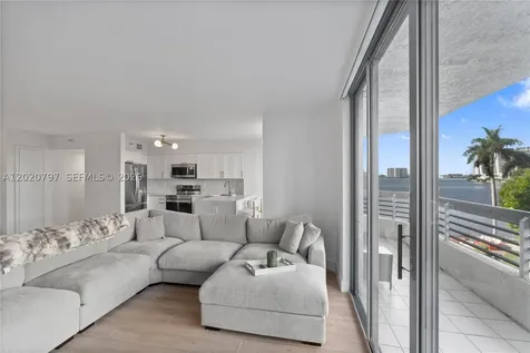 19101 NE 36th Court Aventura FL 33180
