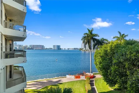19101 NE 36th Court Aventura FL 33180