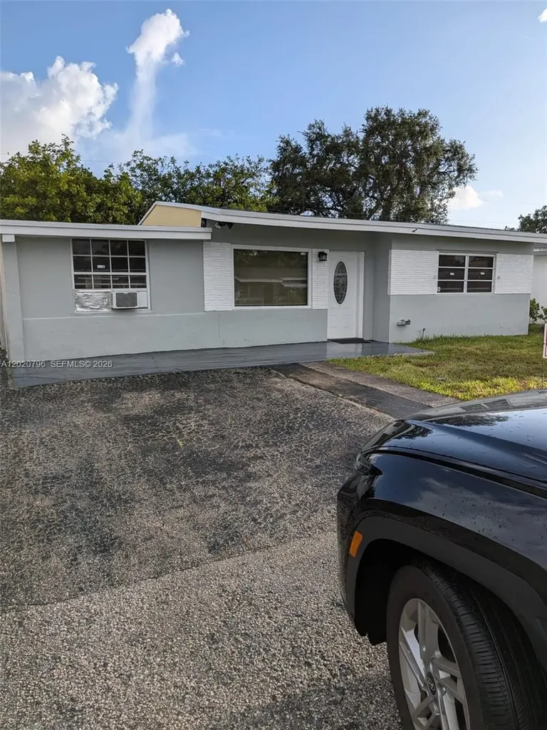 6425 SW 22nd Street Miramar FL 33023
