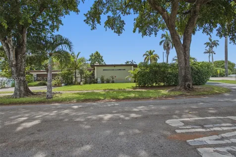 3149 Hollywood Boulevard Hollywood FL 33021