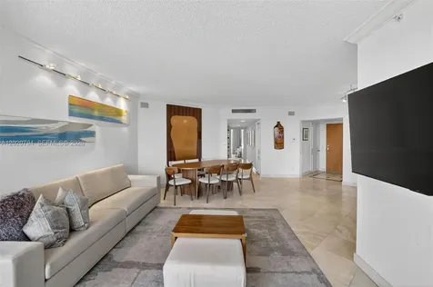 21205 Yacht Club Drive Aventura FL 33180