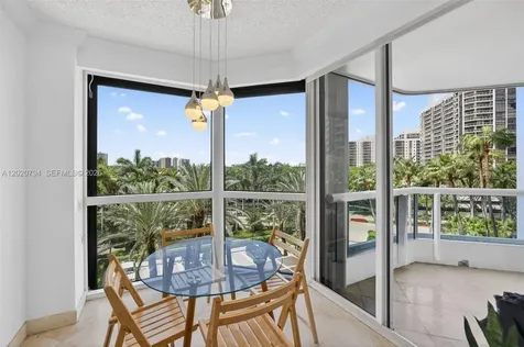 21205 Yacht Club Drive Aventura FL 33180
