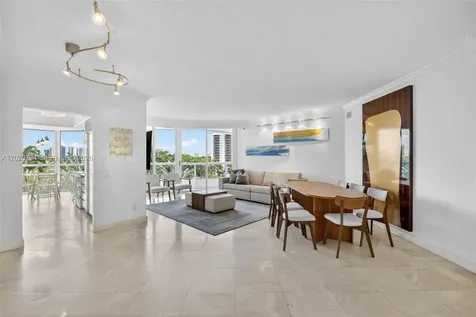 21205 Yacht Club Drive Aventura FL 33180