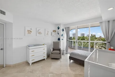 21205 Yacht Club Drive Aventura FL 33180
