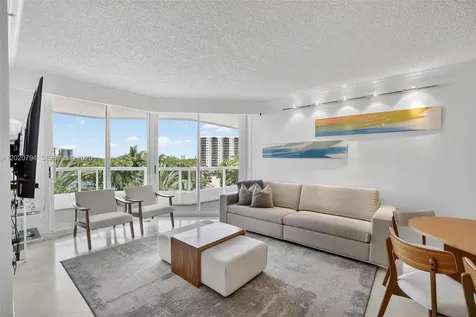21205 Yacht Club Drive Aventura FL 33180