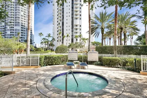 21205 Yacht Club Drive Aventura FL 33180