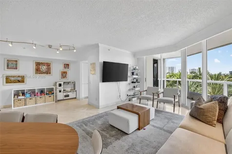 21205 Yacht Club Drive Aventura FL 33180